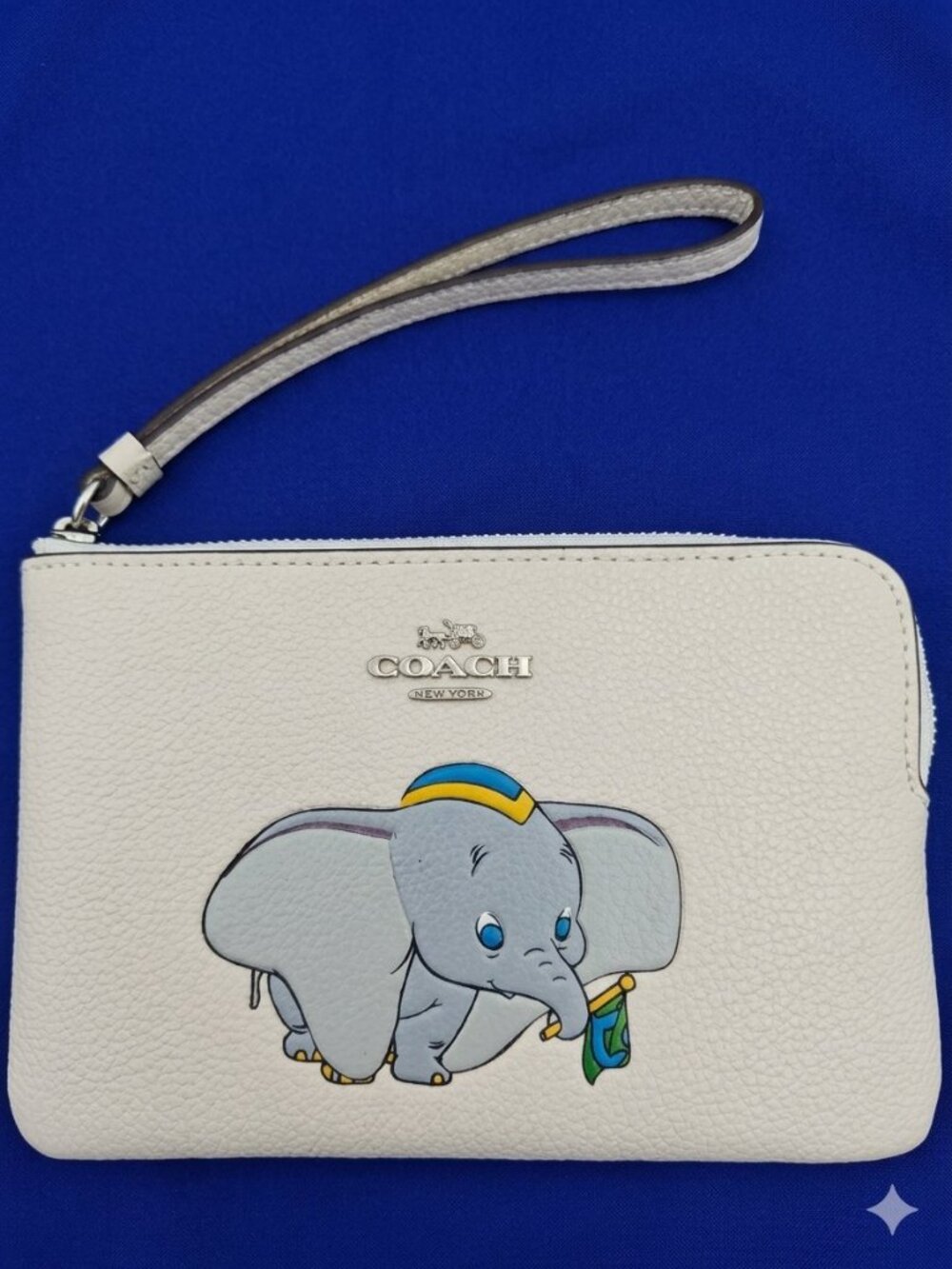 COACH x DISNEY Dumbo White Pebbled Leather Corner Zip Wristlet Wallet NEW & RARE